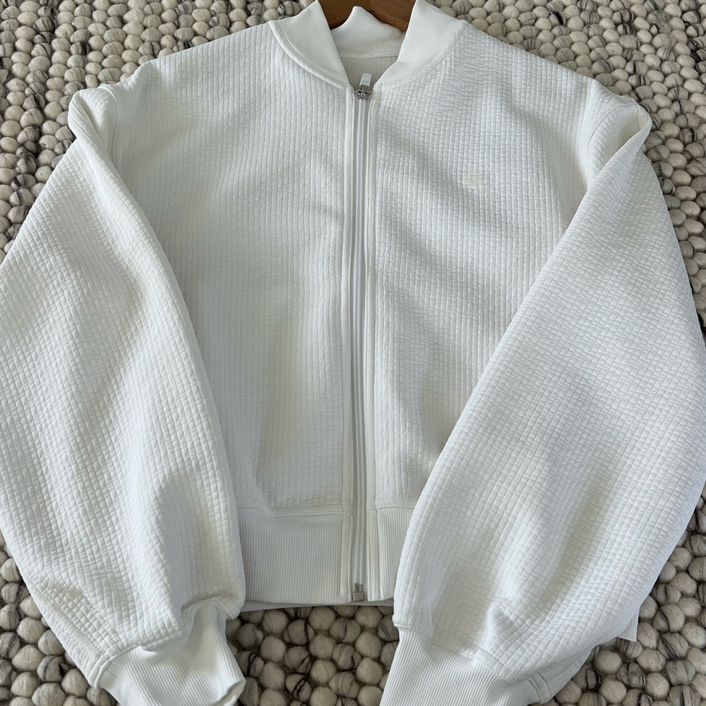 Lululemon texture bomber style jacket size 6